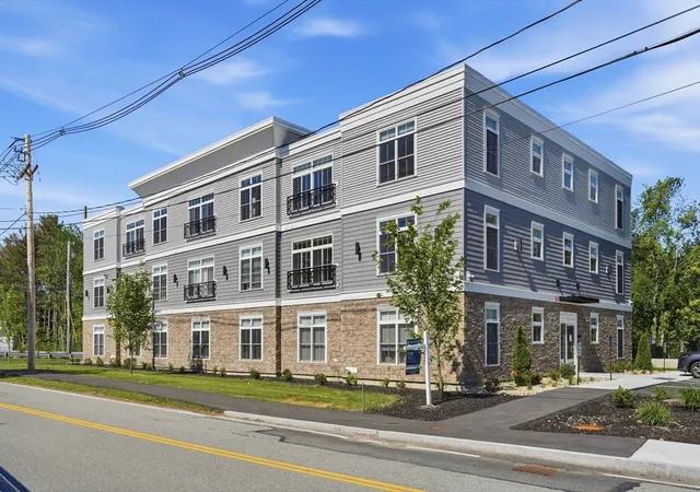 Listing Photo 1 - Condo for sale in building located at 7 Cross St, Wilmington, MA 01887 - Unit #202