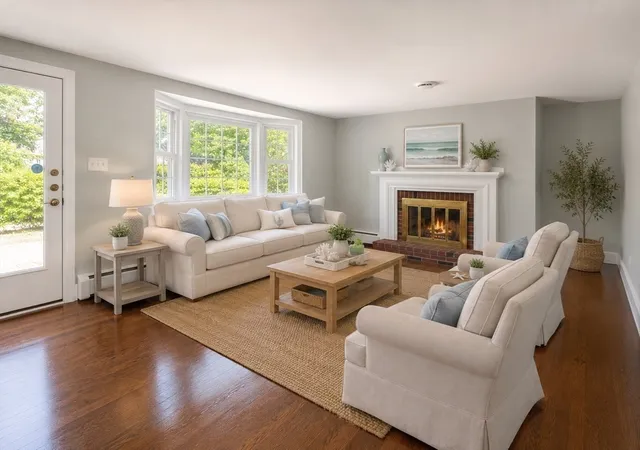 4th image of 84 Hinckley Cir, Osterville, MA 02655 | MLS# 73548407