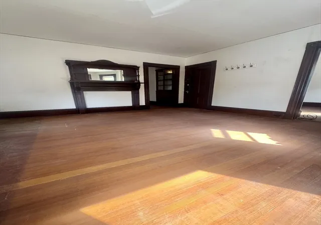 4th image of 86 Chestnut St, Brookline, MA 02445 | MLS# 73559809