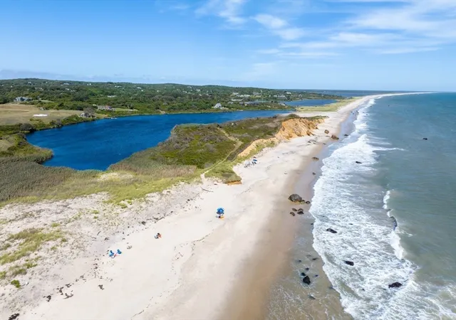 3rd image of 308 South Road, Chilmark, MA 02535 | MLS# 73478310