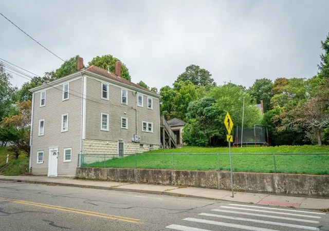 2nd image of 218 Standish Ave, Plymouth, MA 02360 | MLS# 73567781