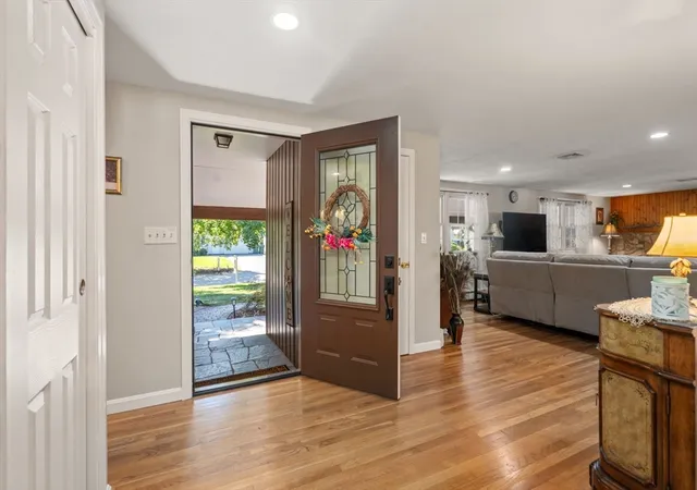 Photo 4 of Single family home for sale at 16 Burbank Ln, Lancaster, MA 01523 | MLS# 73552135 | Listing updated on 2026-09-21