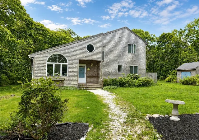 1st image of 8 Pip'n Circle, Edgartown, MA 02539 | MLS# 73559452