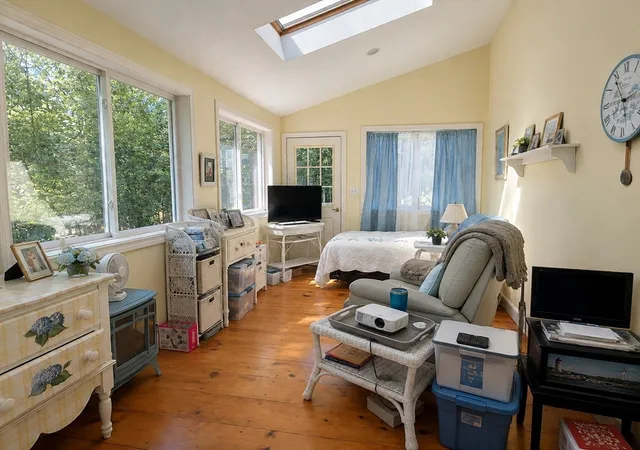 5th image of 8 Pip'N Circle, Edgartown, MA 02539 | MLS# 73559452