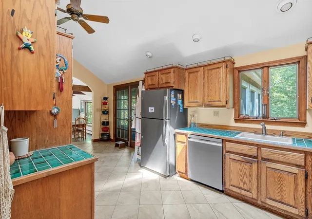 4th image of 29 Pratt Road, Scituate, MA 02066 | MLS# 73568330