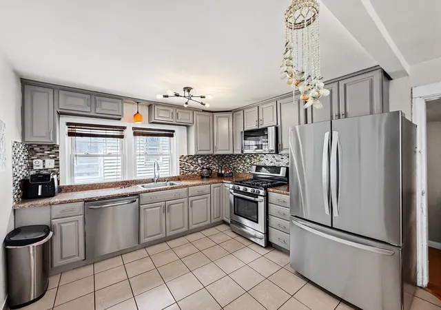 Homes for sale in Everett, MA | 76 Baldwin Ave, Everett, MA 02149 | MLS# 73546911