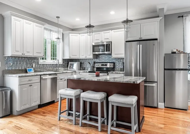 3rd image of 10 Stone St #1, Auburn, MA 01501 | MLS# 73559422