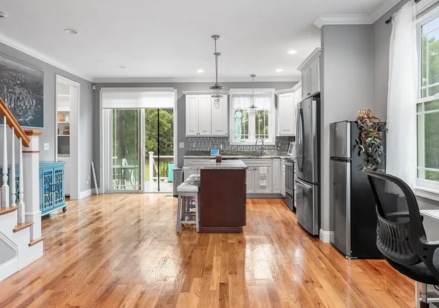 5th image of 10 Stone St #1, Auburn, MA 01501 | MLS# 73559422