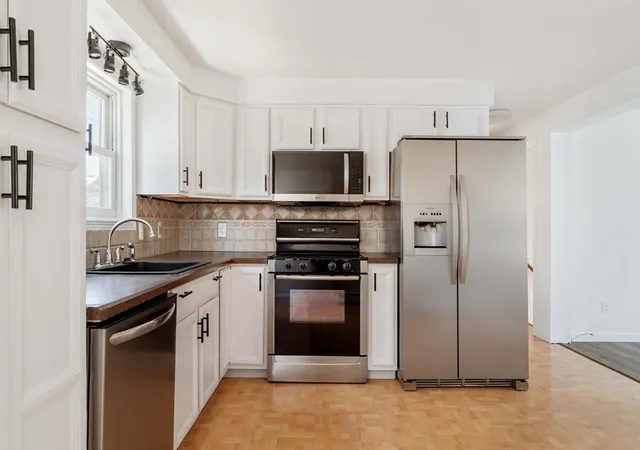 Homes for sale in Everett, MA | 3 Sring Street #3, Everett, MA 02149 | MLS# 73538164
