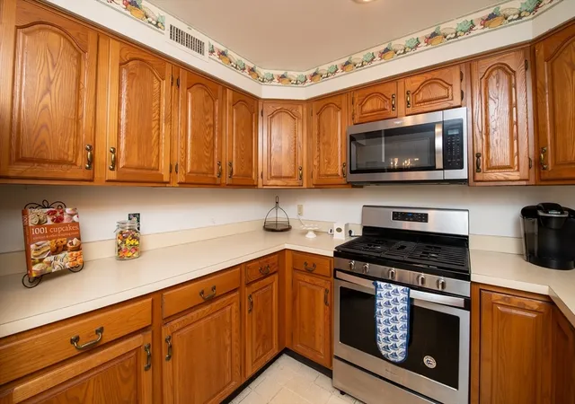4th image of 102 Nasketucket Way #102, Fairhaven, MA 02719 | MLS# 73541396