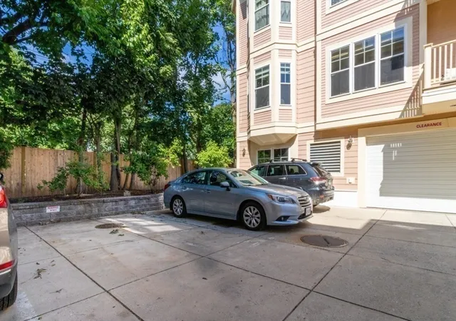 2nd image of 61 Bolton St, Cambridge, MA 02140