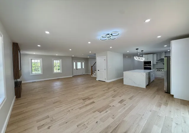 5th image of 1 Great Woods Cir, Norton, MA 02766 | MLS# 73523652