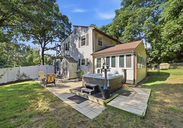 2nd image of 31 A Belcourt Rd, Worcester, MA 01605 | MLS# 73567850