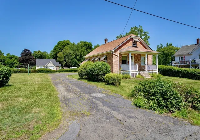 Homes for sale in Agawam, MA | 146 High Street, Agawam, MA 01001 | MLS# 73545434