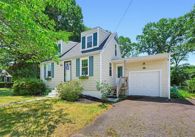 Homes for sale in North Attleboro, MA | 58 Johnson St, North Attleboro, MA 02760 | MLS# 73546734