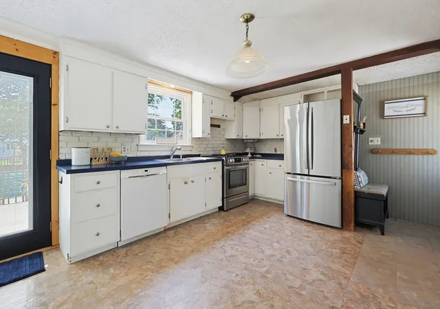 Homes for sale in North Attleboro, MA | 58 Johnson St, North Attleboro, MA 02760 | MLS# 73546734