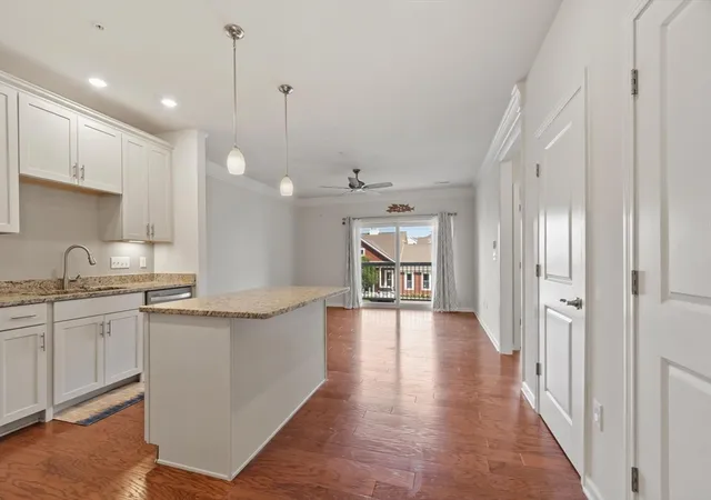 3rd image of 2 Francis Dr #203, Andover, MA 01810 | MLS# 73553588