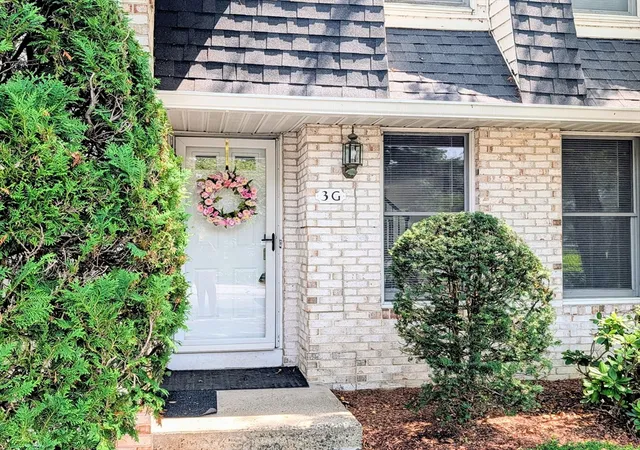 32nd image of 3 Mansion Woods Dr #G, Agawam, MA 01001 | MLS# 73562645
