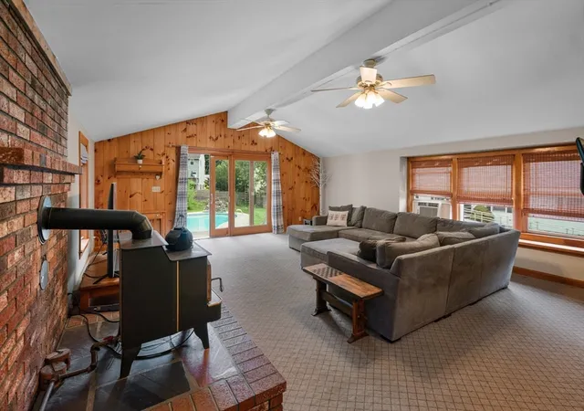 4th image of 250-252 Boardman Street, Haverhill, MA 01830 | MLS# 73546232