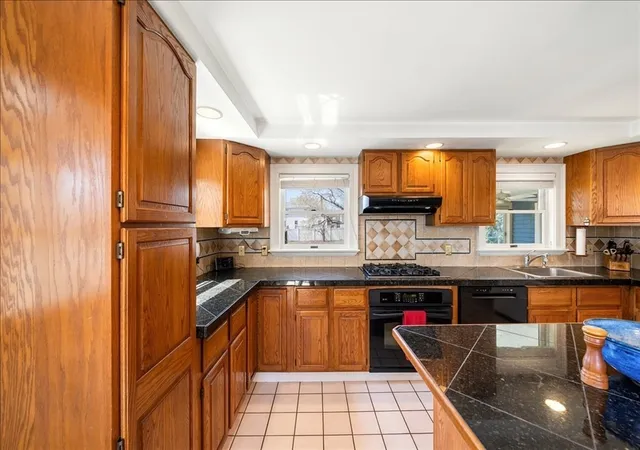 5th image of 10 Second Street, Natick, MA 01760 | MLS# 73502616
