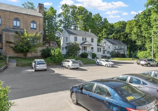 4th image of 3 Ureco Ter Portfolio, Worcester, MA 01602 | MLS# 73546527