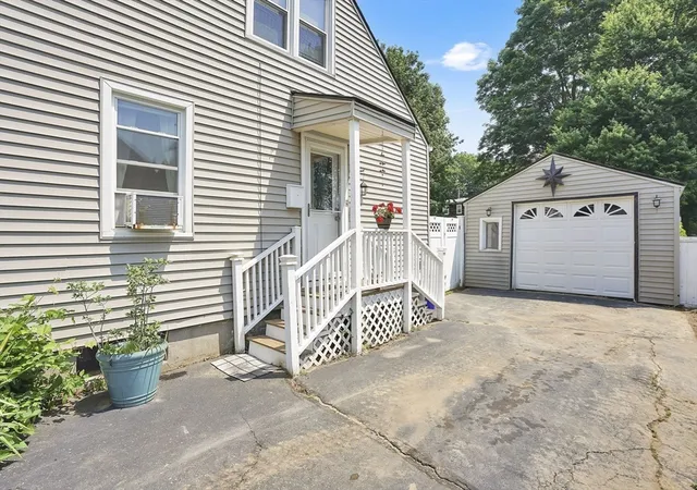 Homes for sale in East Longmeadow, MA | 17 Day Ave, East Longmeadow, MA 01028 | MLS# 73545319