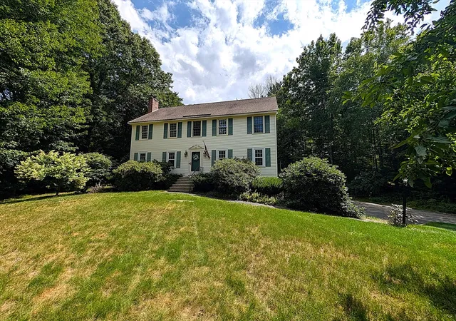 Photo 3 of Sale Pending at 2 Nutfield Dr, Londonderry, NH 03053 | MLS# 73566860 | Listing updated on 2026-09-05
