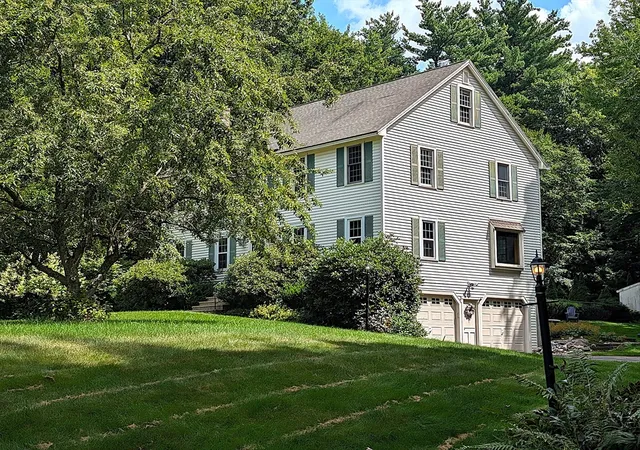 Photo 4 of Sale Pending at 2 Nutfield Dr, Londonderry, NH 03053 | MLS# 73566860 | Listing updated on 2026-09-05