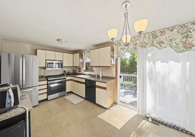 Photo 3 of Sale Pending at 16 Lexington Dr, Hyannis, MA 02601 | MLS# 73539953 | Listing updated on 2026-08-17