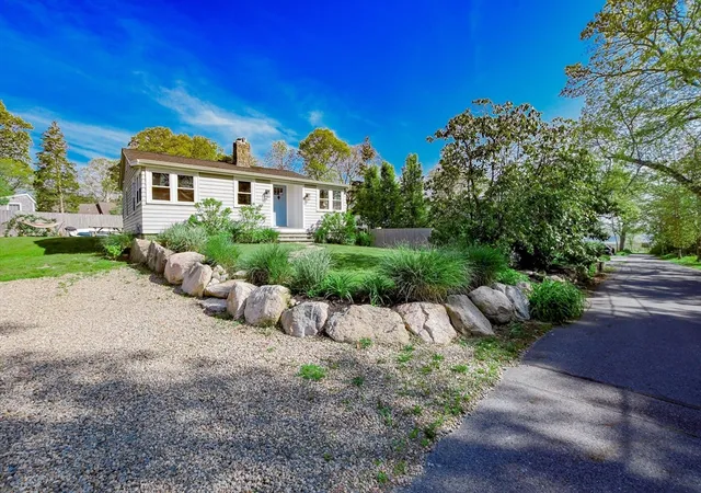 1st image of 9 Quelle Lane, Marion, MA 02738 | MLS# 73526081