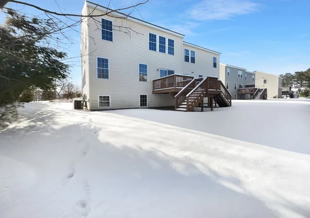 Homes for sale in Hopkinton, MA | 19 Crispwater Way, Hopkinton, MA 01748 | Houzeo