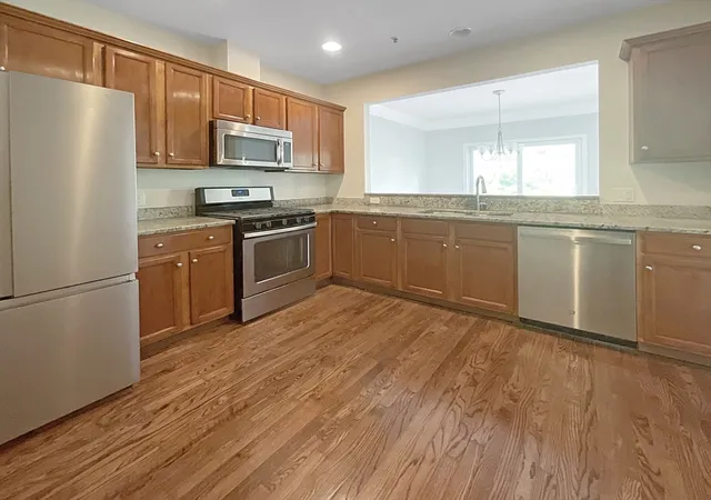 2nd image of 19 Crispwater Wy, Hopkinton, MA 01748