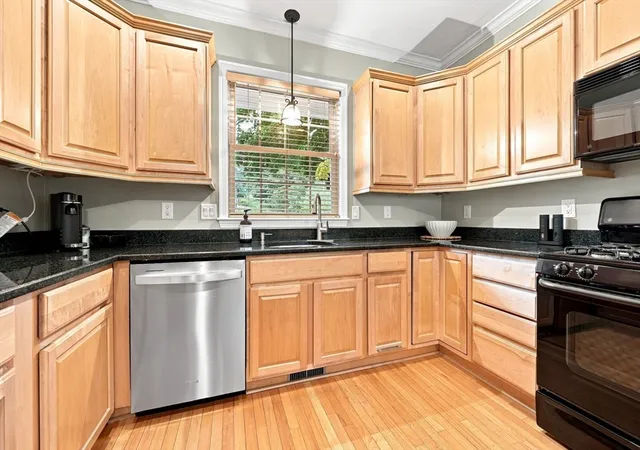 5th image of 222 Mendon Street, Hopedale, MA 01747 | MLS# 73567750