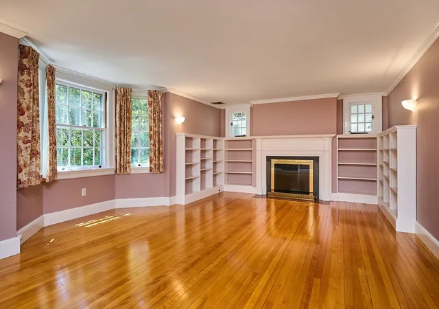 Photo 3 of Single family home for sale at 15 Barrett Pl, Northampton, MA 01060 | MLS# 73553942 | Listing updated on 2026-10-01