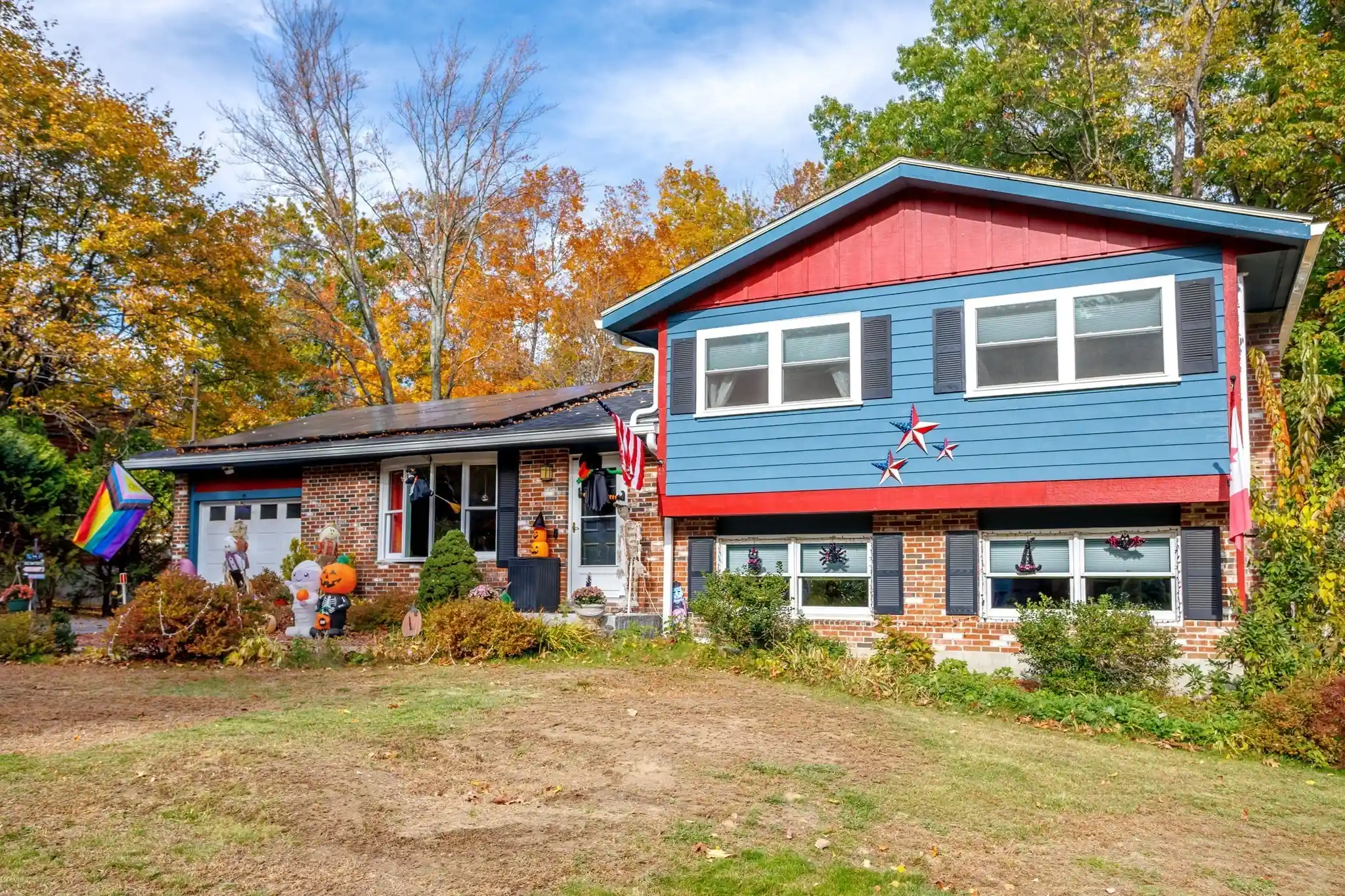 Photo 1 of Single family home for sale at 41 Bainbridge St, Leominster, MA 01453 | MLS# 73594299 | Listing updated on 2026-10-27