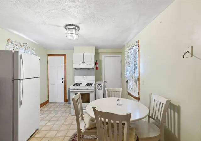 Homes for sale in Everett, MA | 59 Woodville St, Everett, MA 02149 | MLS# 73513543