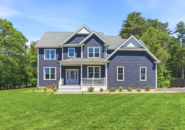 1st image of 1 Park Ln, Mattapoisett, MA 02739 | MLS# 73533492