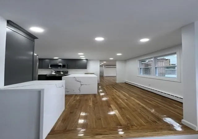 3rd image of 150 Goldsmith St, Littleton, MA 01460 | MLS# 73549340