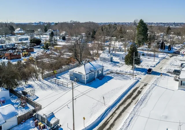 5th image of 112 Lawson Ave, Acushnet, MA 02743 | MLS# 73474339