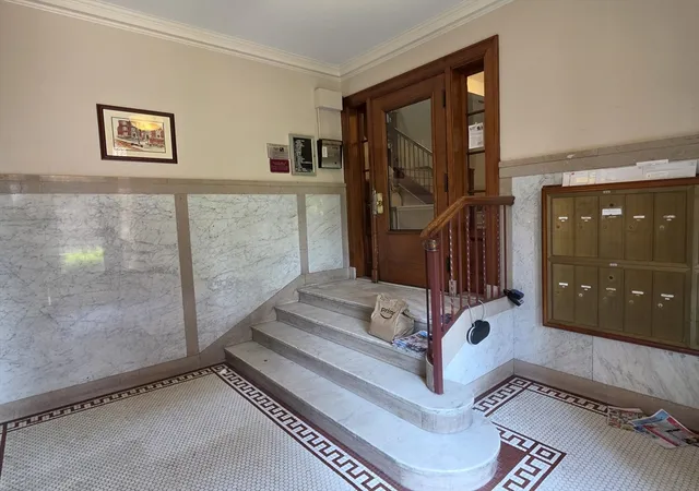 Homes for sale in Cambridge, MA | 22 Concord Avenue, Cambridge, MA 02138 | Houzeo