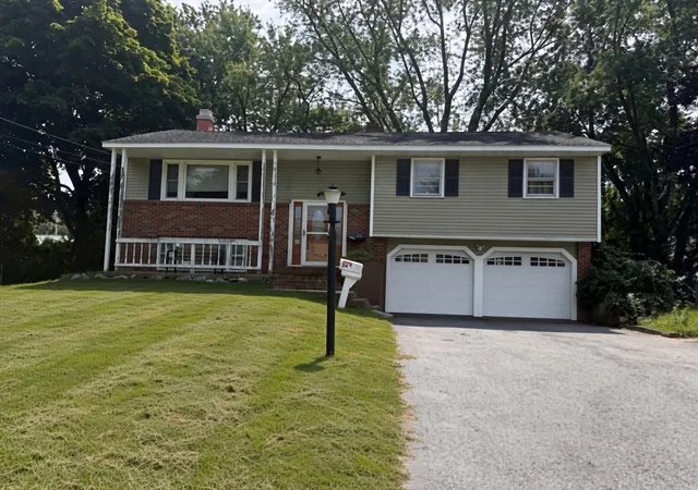 1st image of 24 Crestshire Dr, Lawrence, MA 01843 | MLS# 73563569