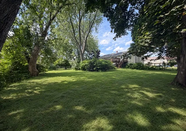 2nd image of 24 Crestshire Dr, Lawrence, MA 01843 | MLS# 73563569