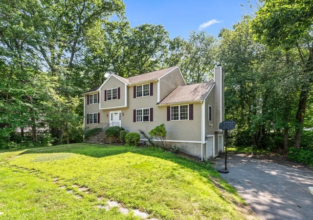 Photo 2 of Single family home for sale at 4 Commonwealth Ave, Auburn, MA 01501 | MLS# 73553723 | Listing updated on 2026-07-27