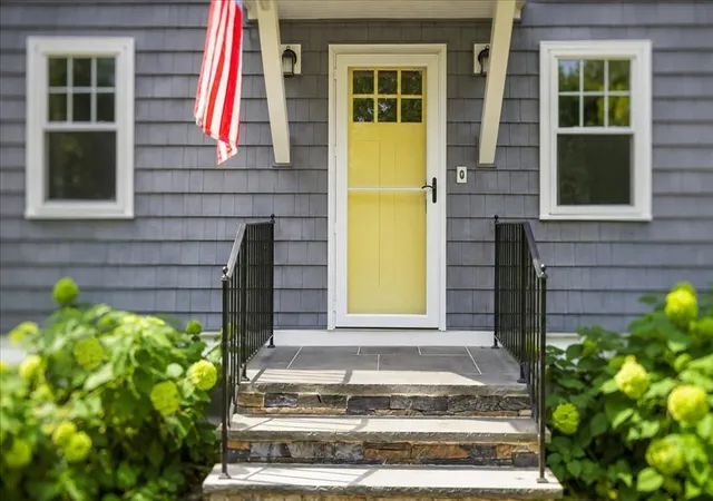 2nd image of 4 Commodore Ter, Hyde Park, MA 02136 | MLS# 73562930