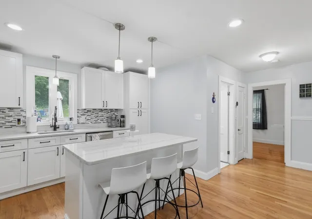 2nd image of 20 Stevens Street, Dracut, MA 01826 | MLS# 73543029