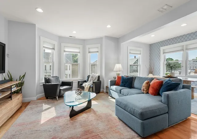 5th image of 659 Moody St #3, Waltham, MA 02453 | MLS# 73542994