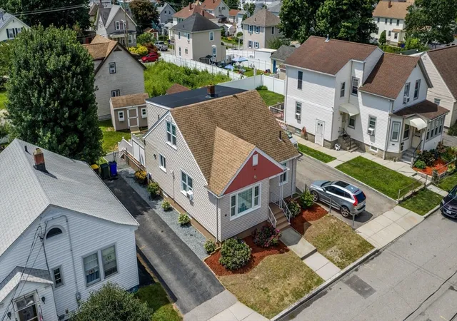 Photo 2 of Single family home for sale at 261 Ames St, Fall River, MA 02721 | MLS# 73569218 | Listing updated on 2026-09-03