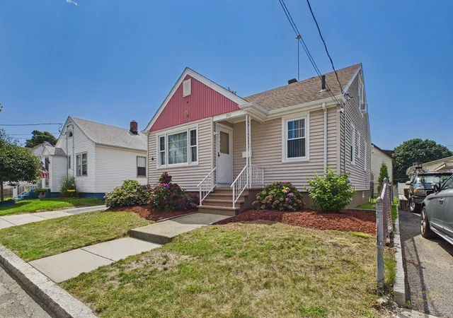 Photo 4 of Single family home for sale at 261 Ames St, Fall River, MA 02721 | MLS# 73569218 | Listing updated on 2026-09-03