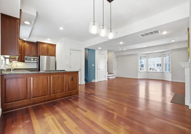 Listing Photo 5 - Condo for sale in building located at 218 S, Waltham, MA 02453 - Unit #9