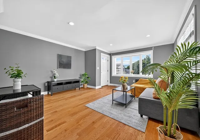 Listing Photo 4 - Condo for sale in building located at 89 Overland Rd, Waltham, MA 02451 - Unit #2